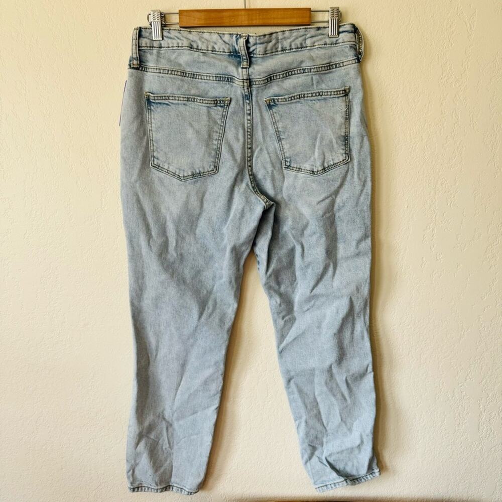 💜 Universal Thread | high rise slim straight light washed jeans - Picture 4 of 4